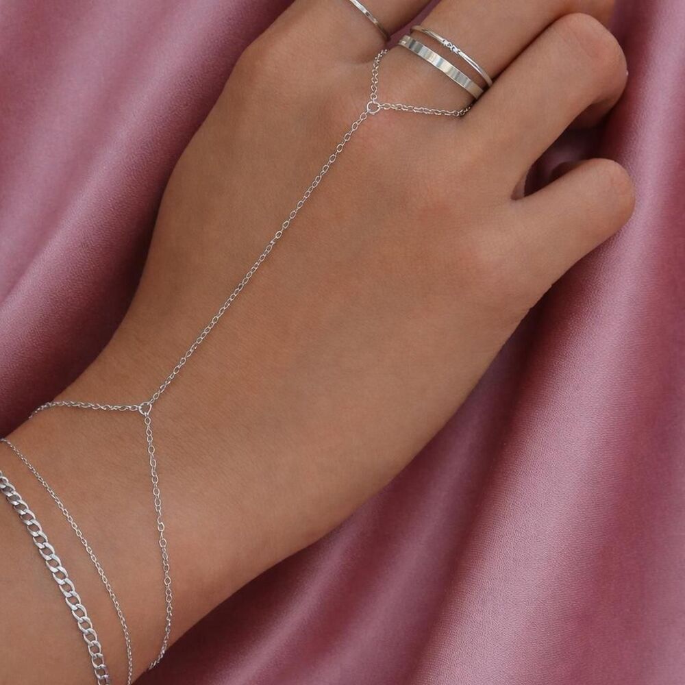 minimal silver hand chain D29